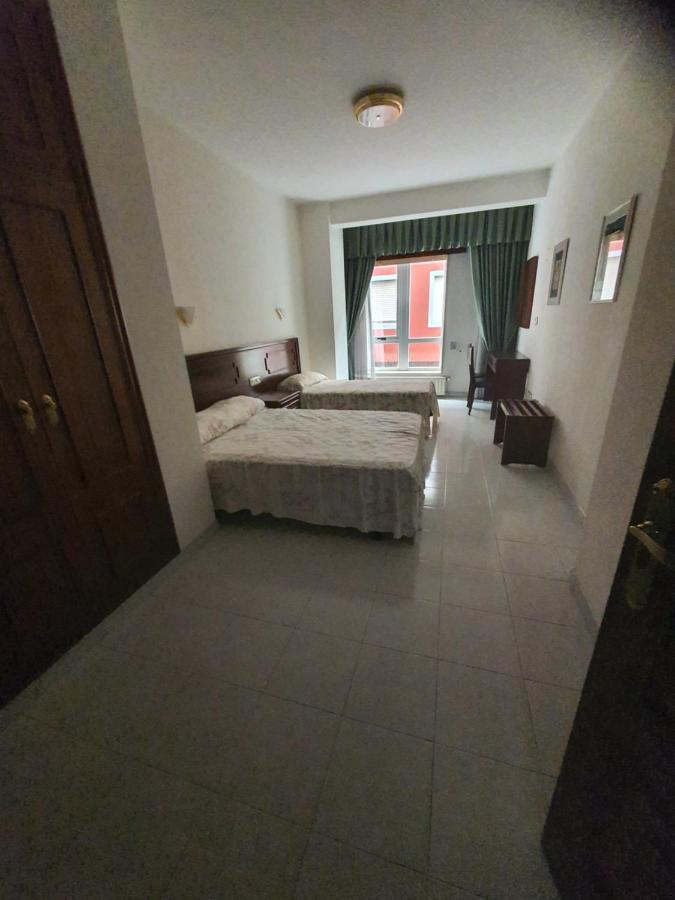 Flor De Loto Hotel Ordes Екстериор снимка